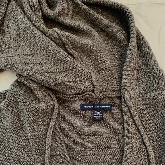 American eagle sweater/sweatshirt! - Picture 2 of 3